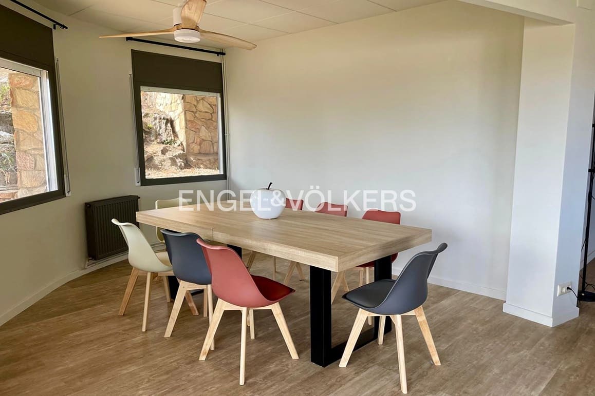 10 makuuhuone Huvila myytävänä paikassa Llanca mukana uima-altaan 
autotalli - 1 050 000 € (Ref: 9191483)