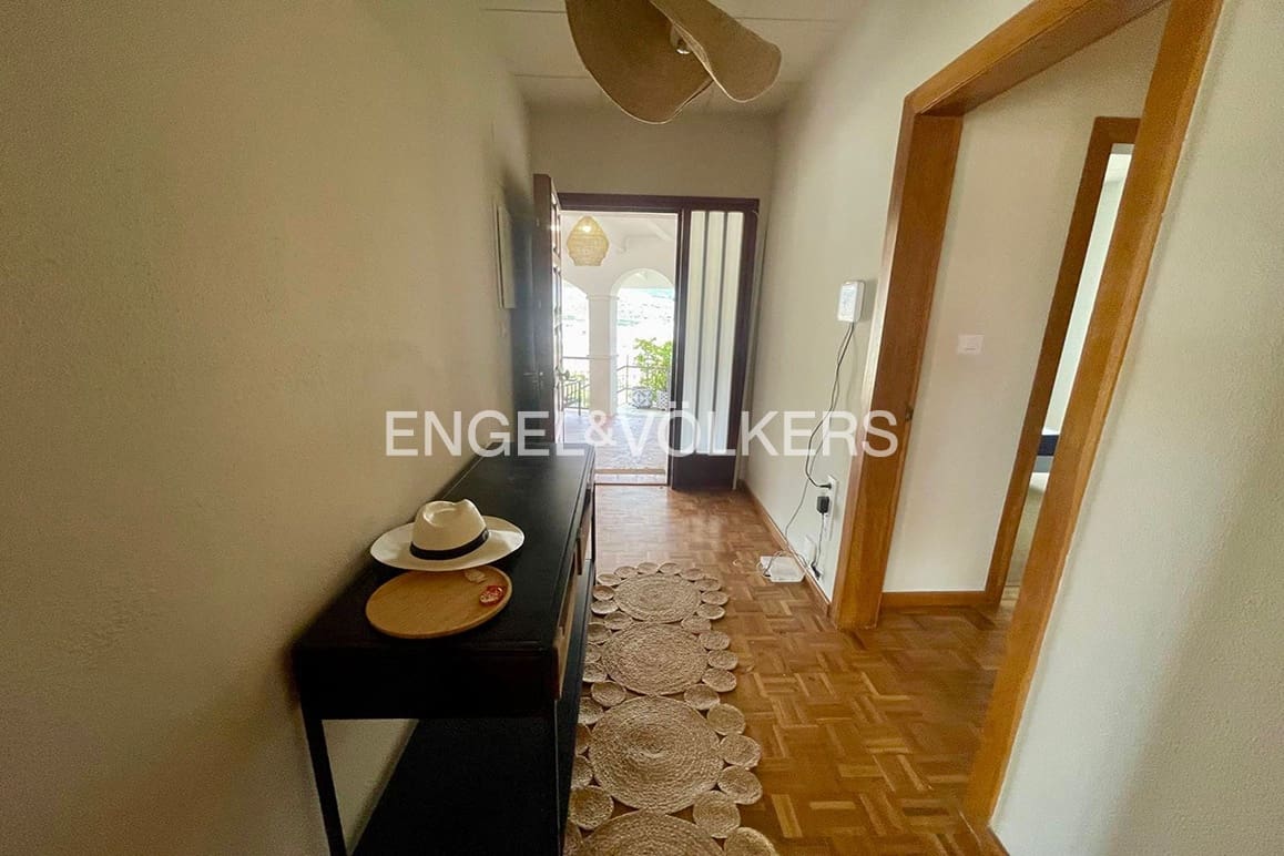 10 makuuhuone Huvila myytävänä paikassa Llanca mukana uima-altaan 
autotalli - 1 050 000 € (Ref: 9191483)