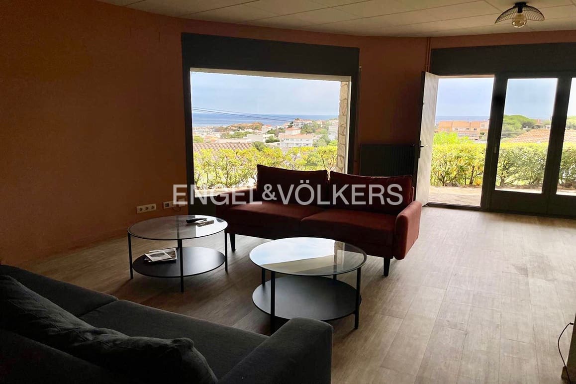 10 makuuhuone Huvila myytävänä paikassa Llanca mukana uima-altaan 
autotalli - 1 050 000 € (Ref: 9191483)