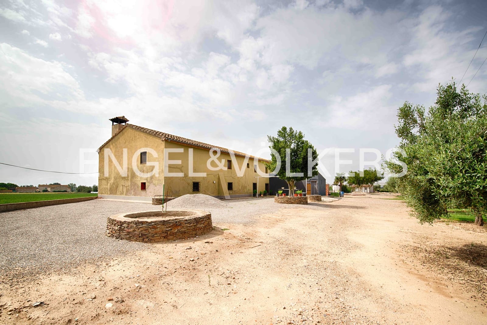 5 soveværelse Finca/Landehus til salg i Castello d'Empuries med garage - € 2.950.000 (Ref: 9195087)