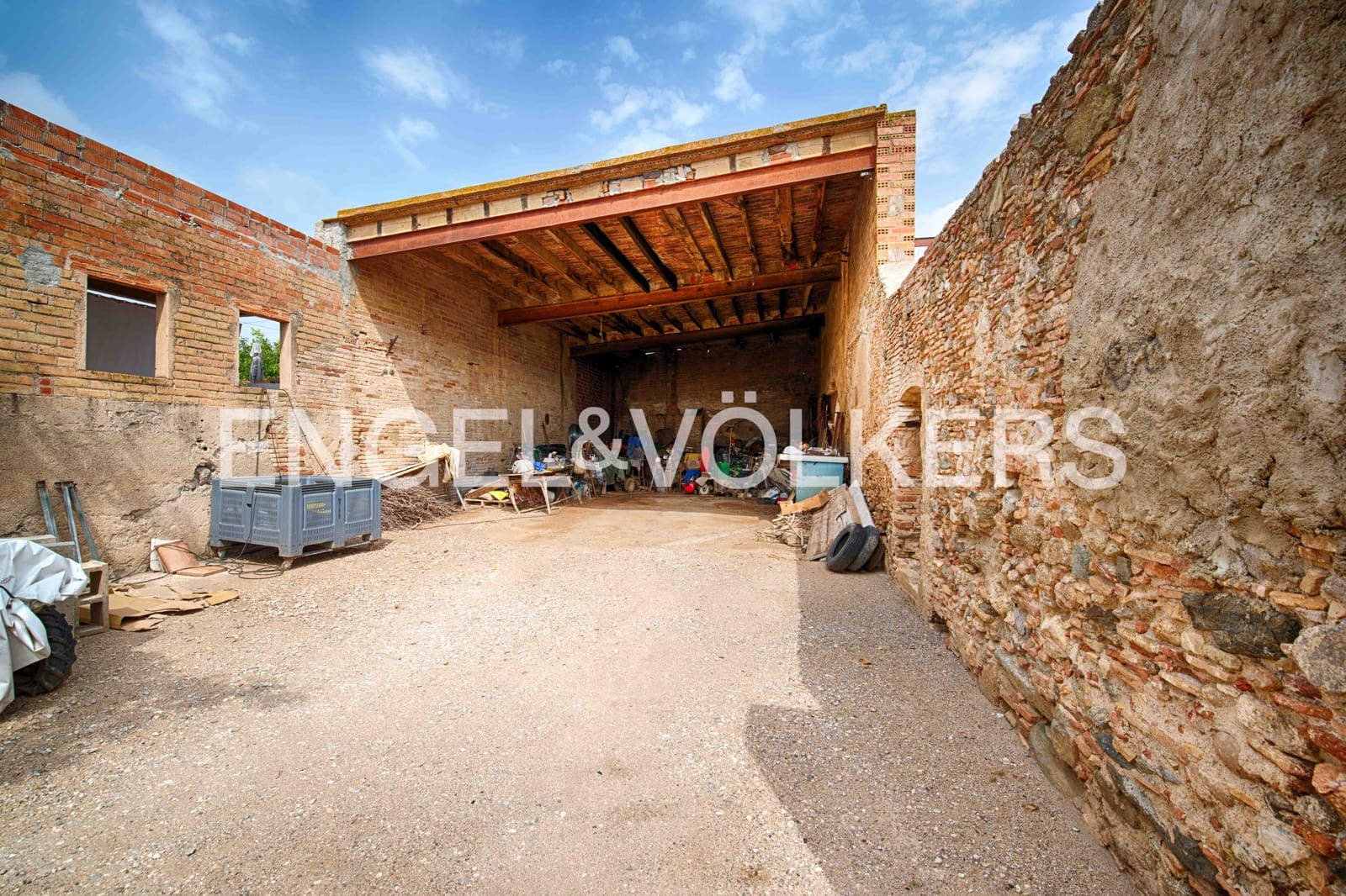5 soveværelse Finca/Landehus til salg i Castello d'Empuries med garage - € 2.950.000 (Ref: 9195087)