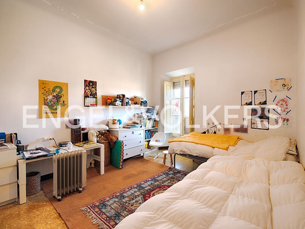 4 soveværelse Byhus til salg i Peralada med garage - € 470.000 (Ref: 9199814)