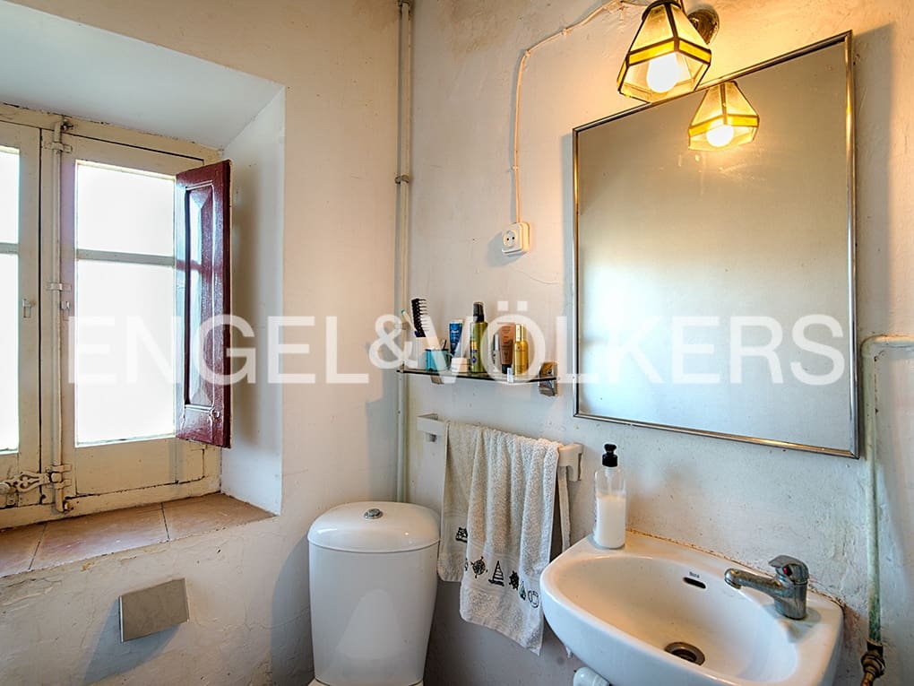 4 soveværelse Byhus til salg i Peralada med garage - € 470.000 (Ref: 9199814)