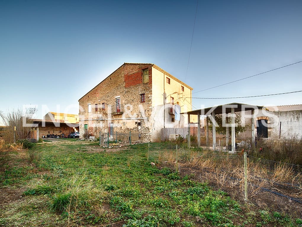 4 soveværelse Byhus til salg i Peralada med garage - € 470.000 (Ref: 9199814)