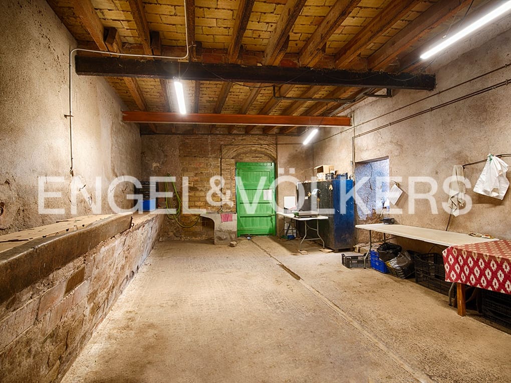 4 soveværelse Byhus til salg i Peralada med garage - € 470.000 (Ref: 9199814)