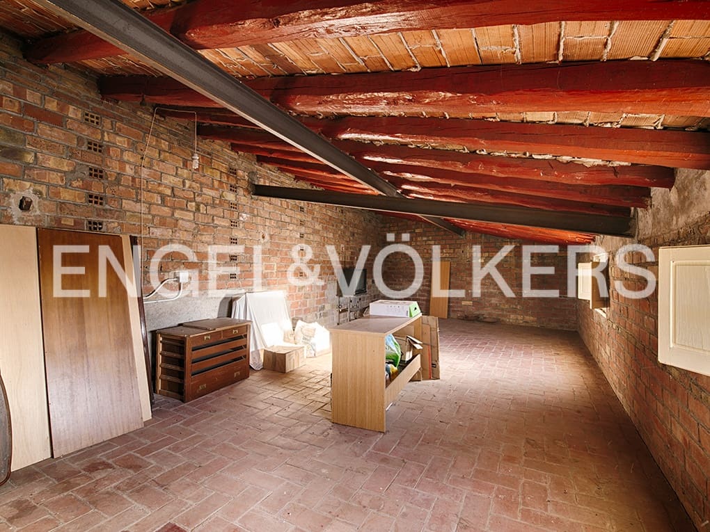 4 soveværelse Byhus til salg i Peralada med garage - € 470.000 (Ref: 9199814)