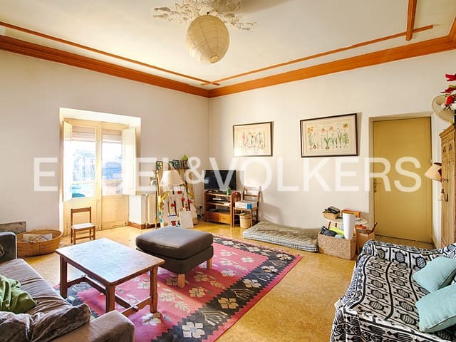 4 bedroom Townhouse for sale in Peralada with garage - € 470,000 (Ref: 9199814)