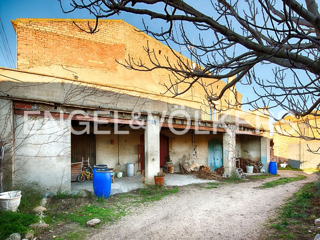 4 soveværelse Byhus til salg i Peralada med garage - € 470.000 (Ref: 9199814)