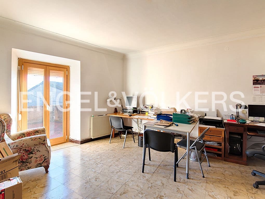 4 bedroom Townhouse for sale in Peralada with garage - € 470,000 (Ref: 9199814)