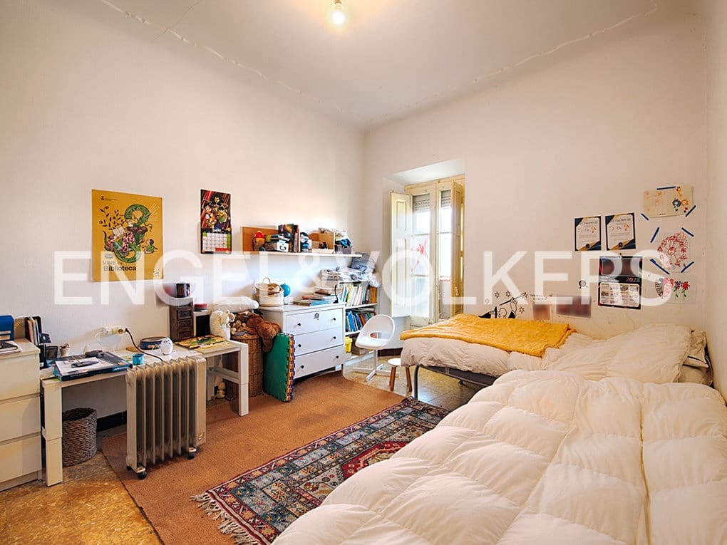 4 bedroom Townhouse for sale in Peralada with garage - € 470,000 (Ref: 9199814)