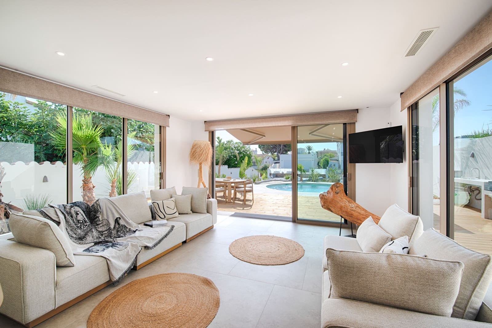4 sovrum Villa till salu i Empuriabrava med pool garage - 1 890 000 € (Ref: 9256380)
