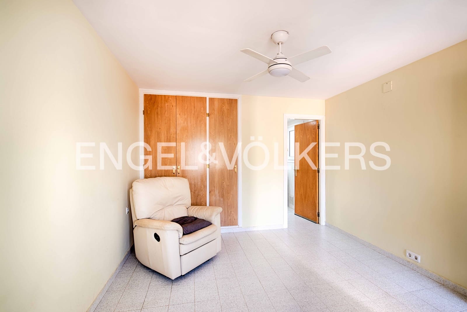 2 makuuhuone Omakotitalo myytävänä paikassa Empuriabrava mukana 
autotalli - 259 000 € (Ref: 9261989)