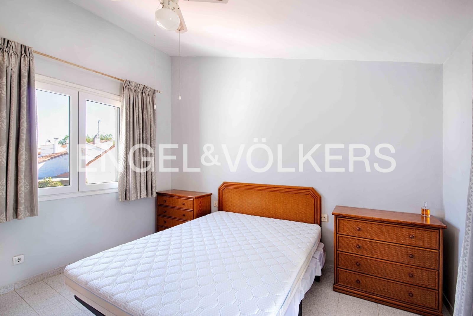 2 makuuhuone Omakotitalo myytävänä paikassa Empuriabrava mukana 
autotalli - 259 000 € (Ref: 9261989)