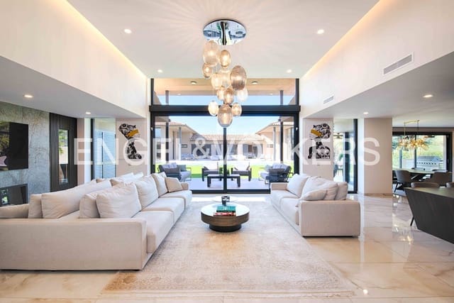 Chalet de 4 habitaciones en Navata en venta con piscina garaje - 3.090.000 € (Ref: 9267842)