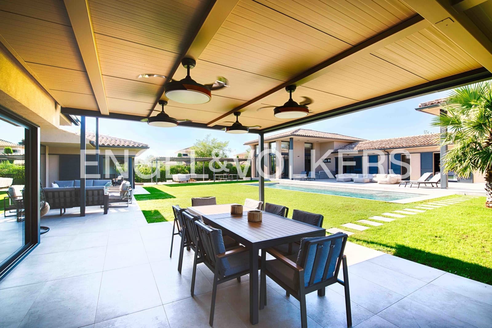 4 chambre Villa/Maison à vendre à Navata avec piscine garage - 3 090 000 € (Ref: 9267842)