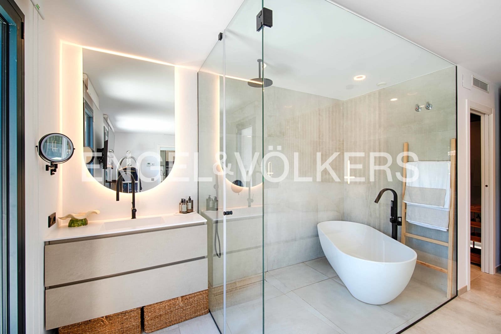 4 chambre Villa/Maison à vendre à Navata avec piscine garage - 3 090 000 € (Ref: 9267842)