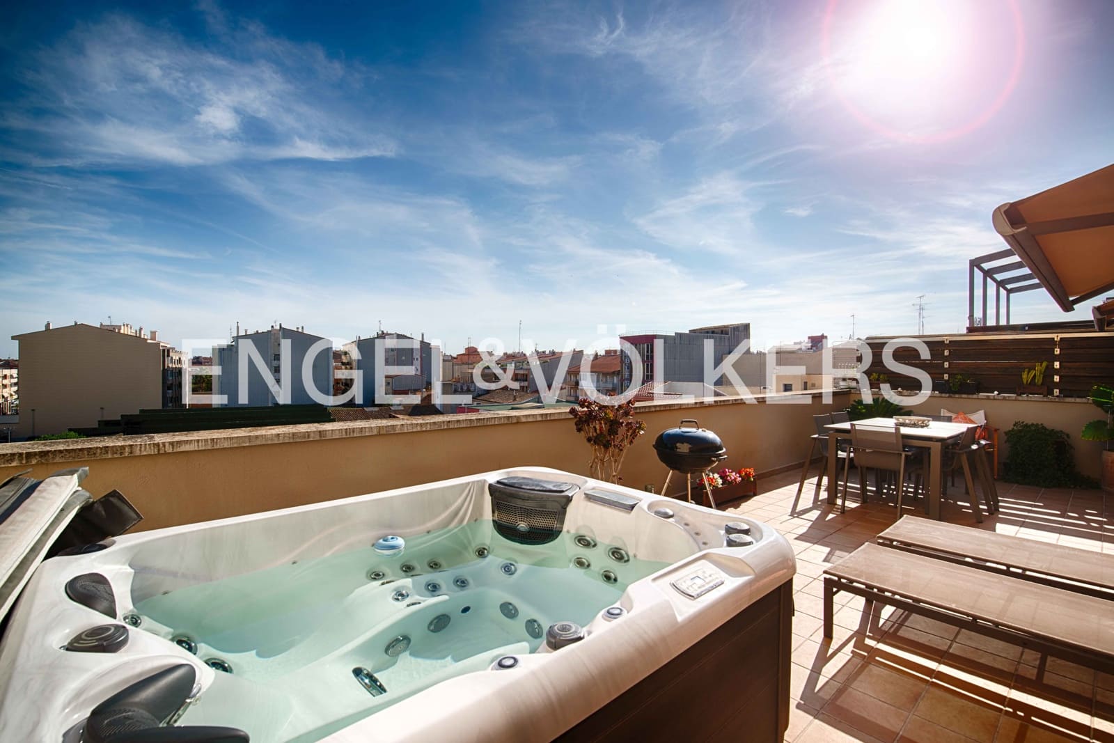 4 soveværelse Lejlighed til salg i Figueres med garage - € 399.000 (Ref: 9278757)