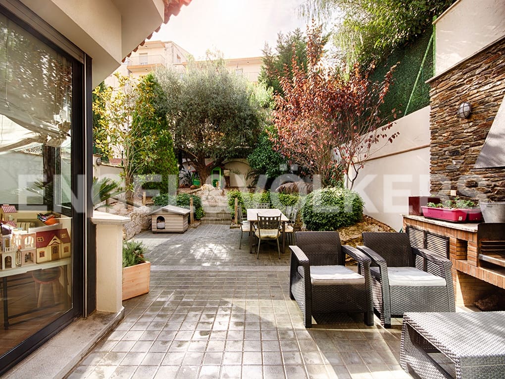 4 sypialnia Dom szeregowy na sprzedaż w Figueres z garażem - 530 000 € (Ref: 9283468)