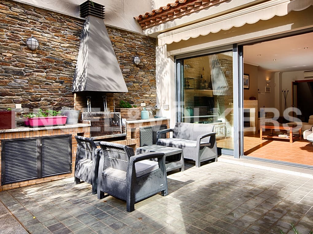 4 sypialnia Dom szeregowy na sprzedaż w Figueres z garażem - 530 000 € (Ref: 9283468)