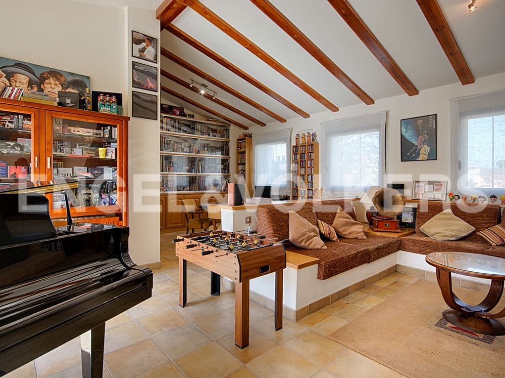 4 sypialnia Dom szeregowy na sprzedaż w Figueres z garażem - 530 000 € (Ref: 9283468)