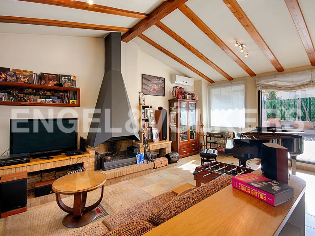 4 sypialnia Dom szeregowy na sprzedaż w Figueres z garażem - 530 000 € (Ref: 9283468)