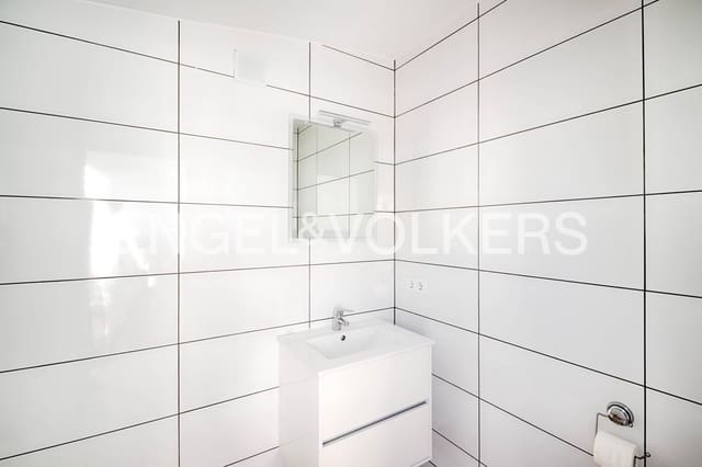 6 Zimmer Villa zu verkaufen in Empuriabrava, Castelló d'Empúries mit Pool Garage - 1.050.000 € (Ref: 9283556)