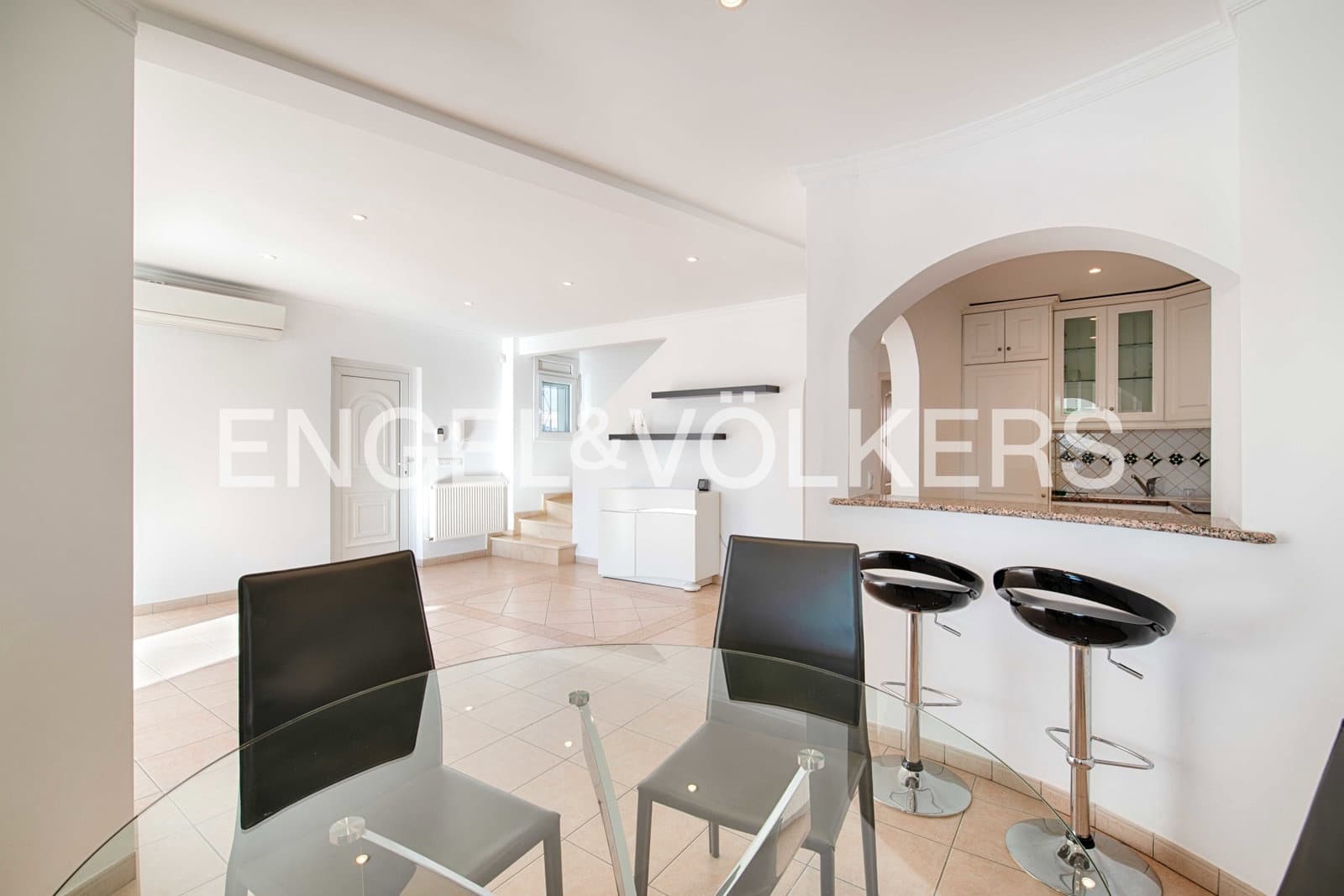6 sovrum Villa till salu i Empuriabrava med pool garage - 1 050 000 € (Ref: 9283556)