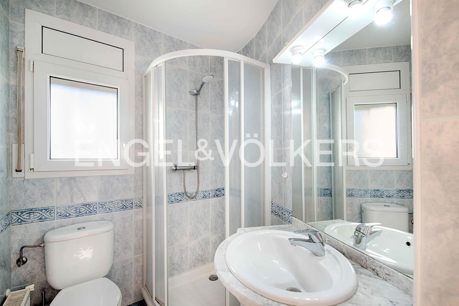 6 sovrum Villa till salu i Empuriabrava med pool garage - 1 050 000 € (Ref: 9283556)