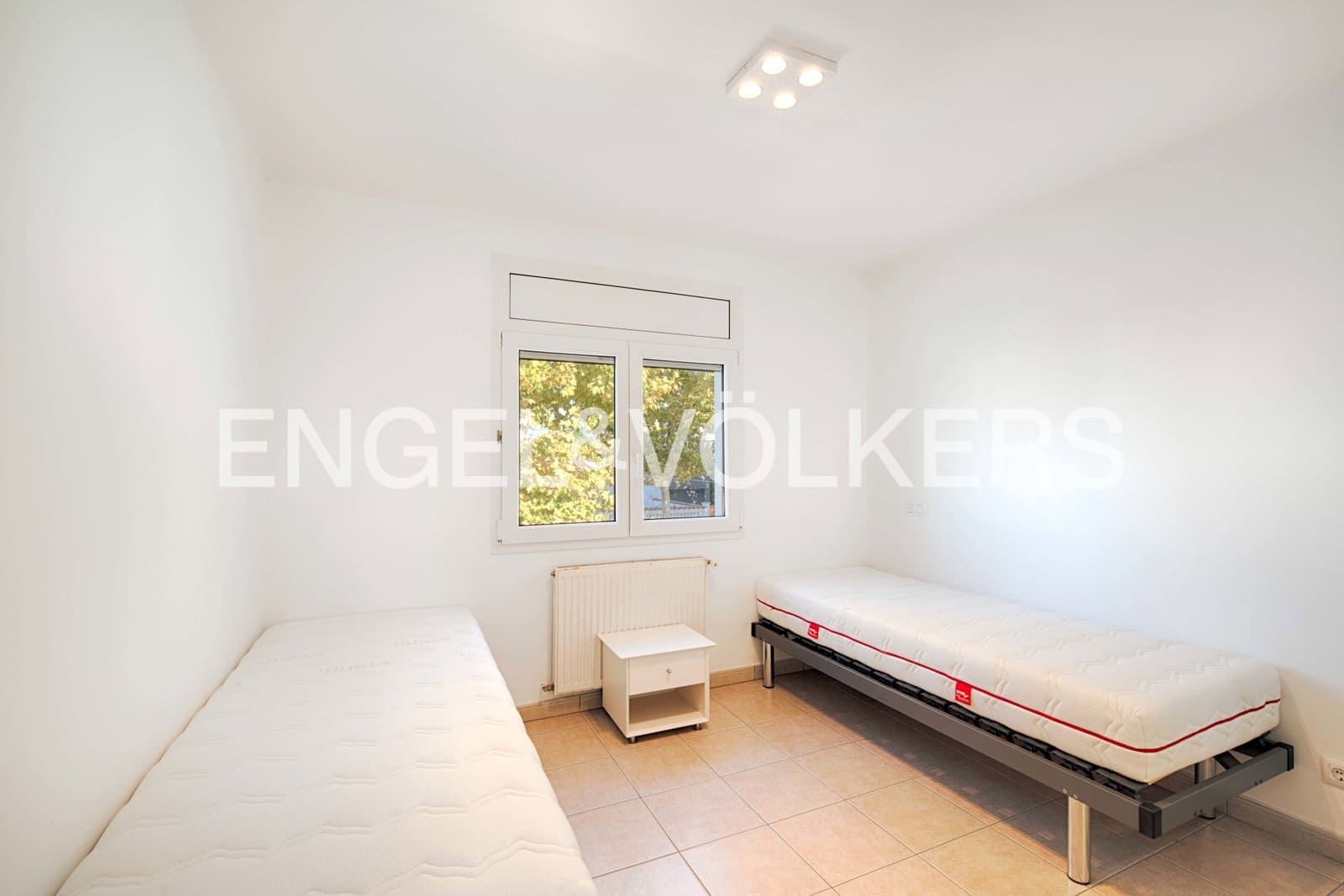 6 sovrum Villa till salu i Empuriabrava med pool garage - 1 050 000 € (Ref: 9283556)