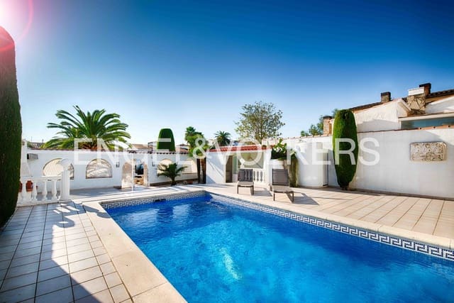 6 Zimmer Villa zu verkaufen in Empuriabrava, Castelló d'Empúries mit Pool Garage - 1.050.000 € (Ref: 9283556)