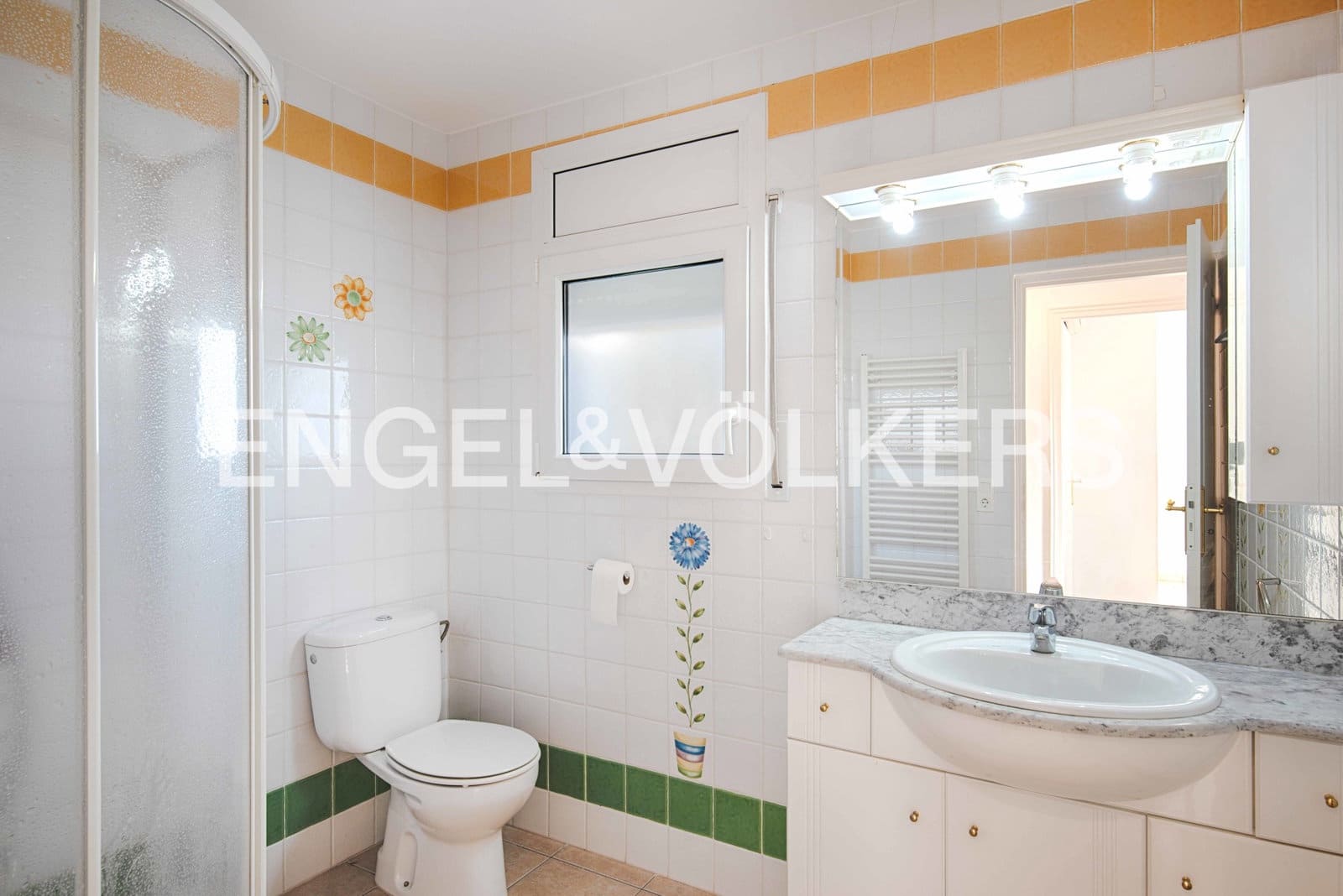 6 sovrum Villa till salu i Empuriabrava med pool garage - 1 050 000 € (Ref: 9283556)