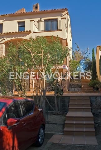 5 soverom Rekkehus til salgs i Vilamaniscle med garasje - € 359 000 (Ref: 9298871)