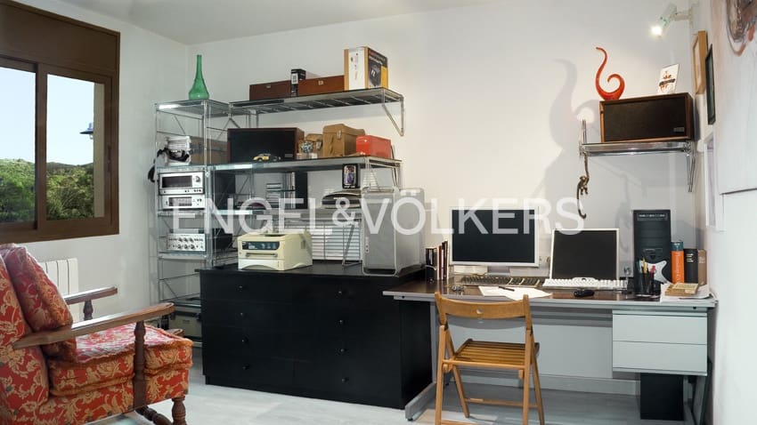 5 soveværelse Rækkehus til salg i Vilamaniscle med garage - € 359.000 (Ref: 9298871)