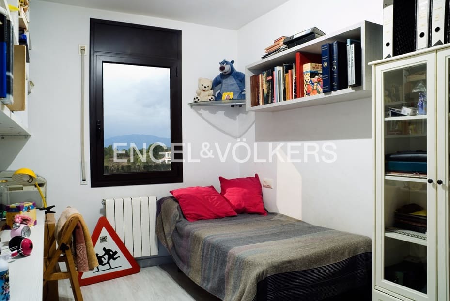 5 soveværelse Rækkehus til salg i Vilamaniscle med garage - € 359.000 (Ref: 9298871)