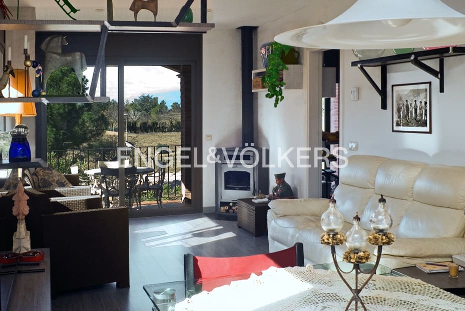 5 soveværelse Rækkehus til salg i Vilamaniscle med garage - € 359.000 (Ref: 9298871)