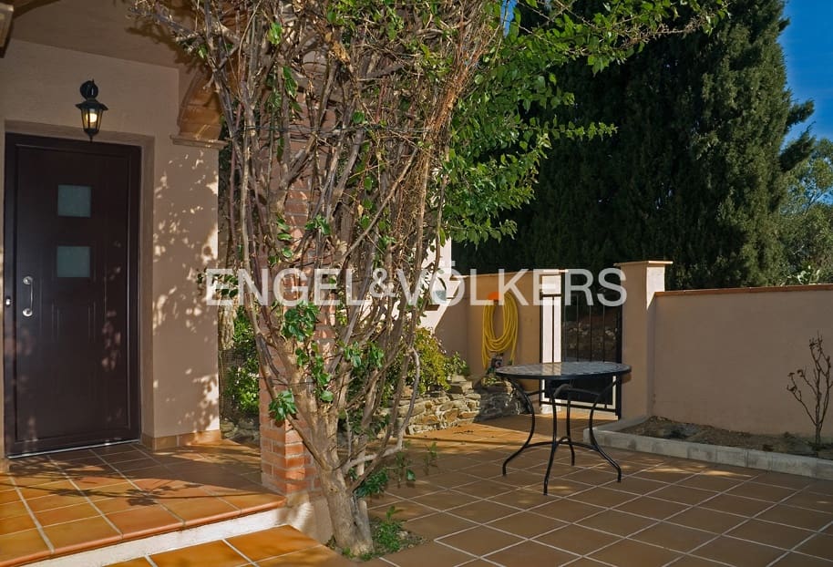 5 soveværelse Rækkehus til salg i Vilamaniscle med garage - € 359.000 (Ref: 9298871)