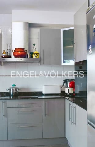 5 slaapkamer Rijtjeshuis te koop in Vilamaniscle met garage - € 375.000 (Ref: 9298871)