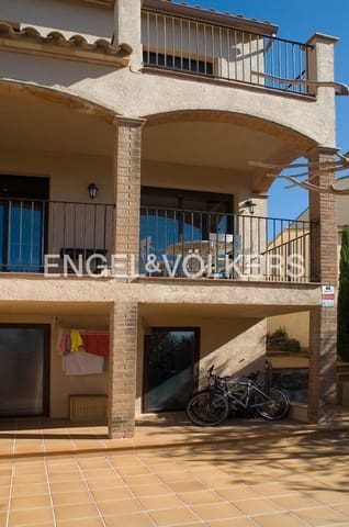 5 slaapkamer Rijtjeshuis te koop in Vilamaniscle met garage - € 375.000 (Ref: 9298871)