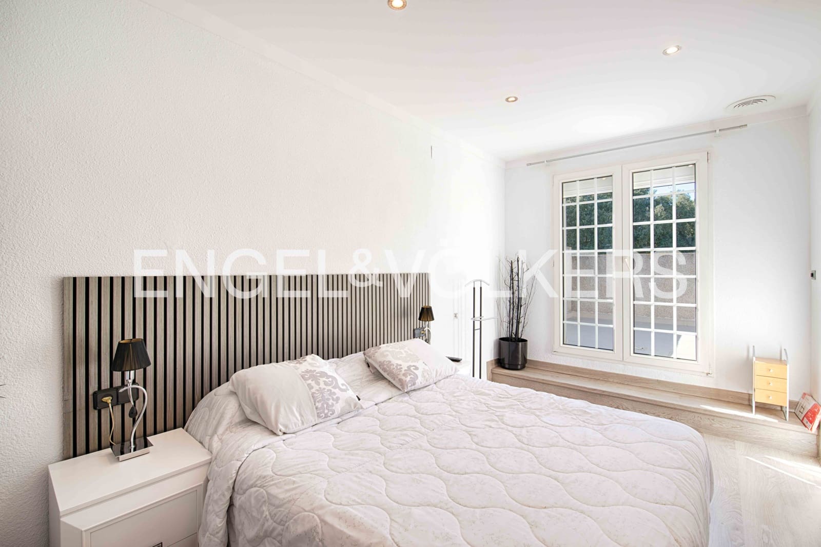 4 sovrum Villa till salu i Avinyonet de Puigventos med pool garage - 480 000 € (Ref: 9307005)