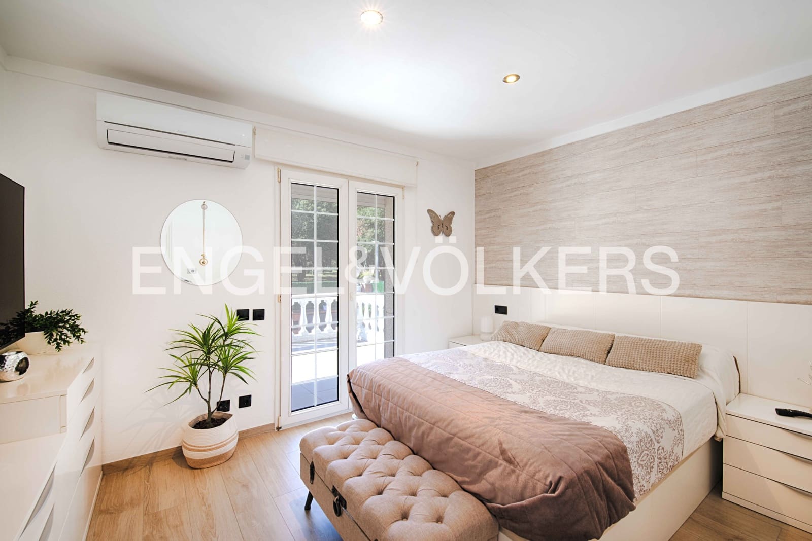 4 sovrum Villa till salu i Avinyonet de Puigventos med pool garage - 480 000 € (Ref: 9307005)