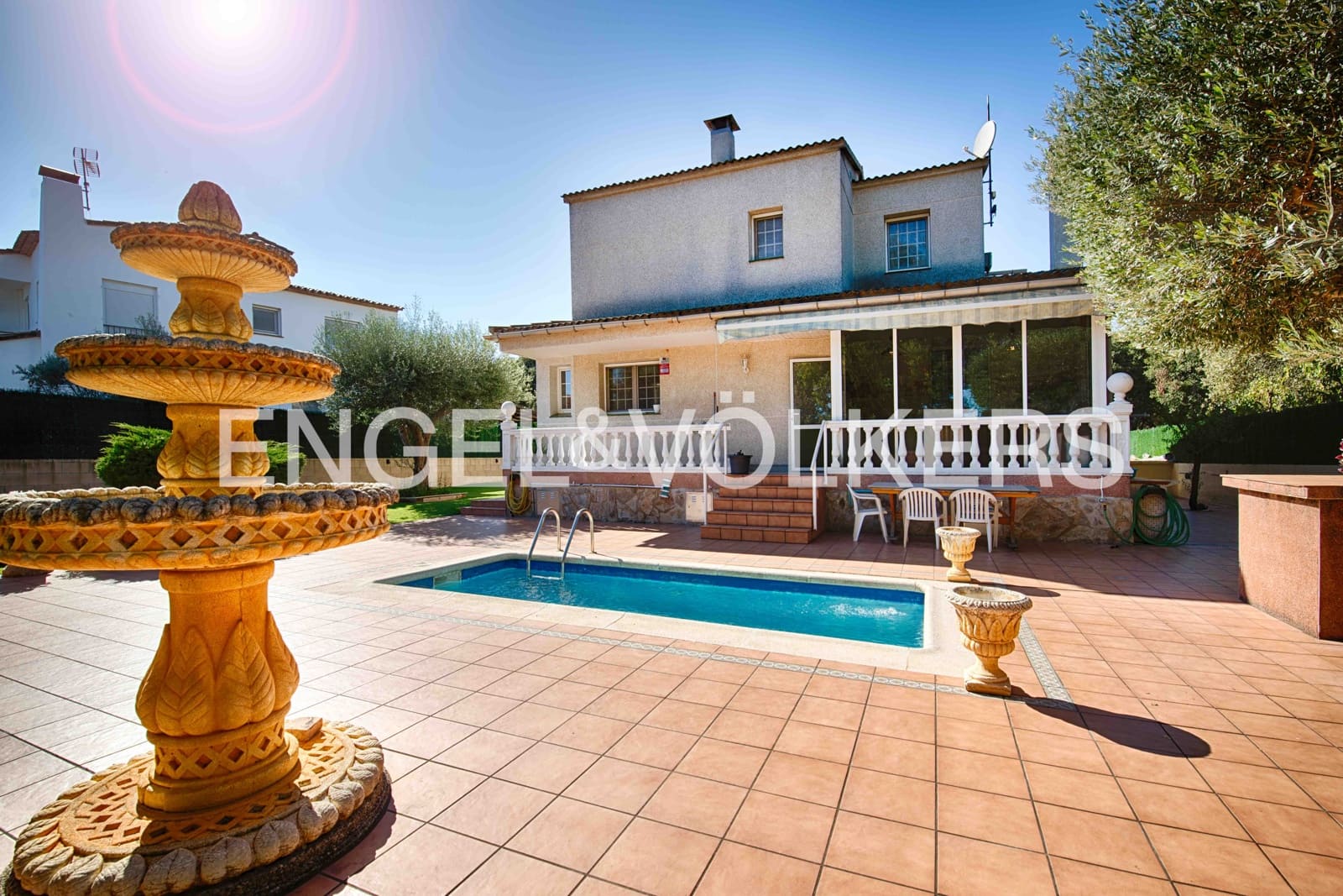 4 sovrum Villa till salu i Avinyonet de Puigventos med pool garage - 480 000 € (Ref: 9307005)