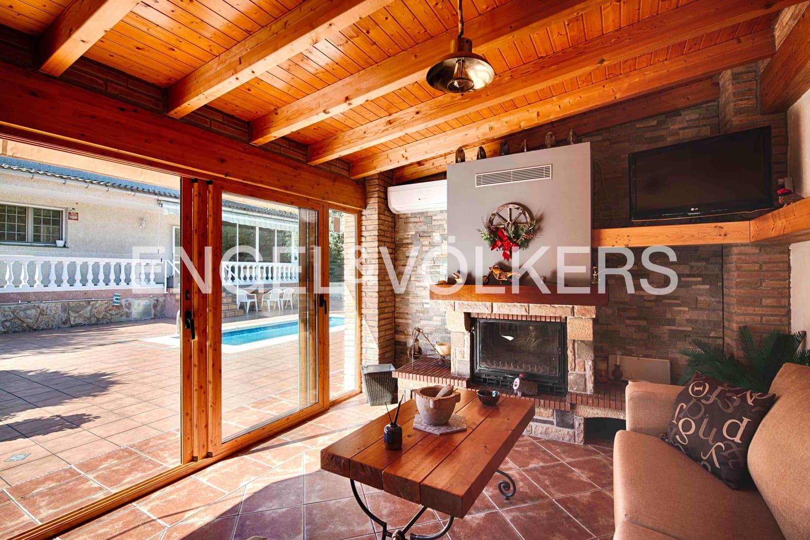 4 sovrum Villa till salu i Avinyonet de Puigventos med pool garage - 480 000 € (Ref: 9307005)