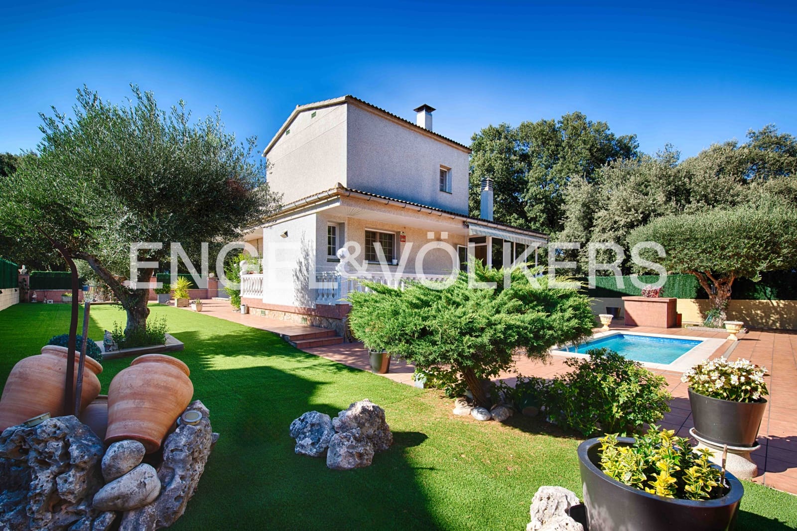 4 sovrum Villa till salu i Avinyonet de Puigventos med pool garage - 480 000 € (Ref: 9307005)