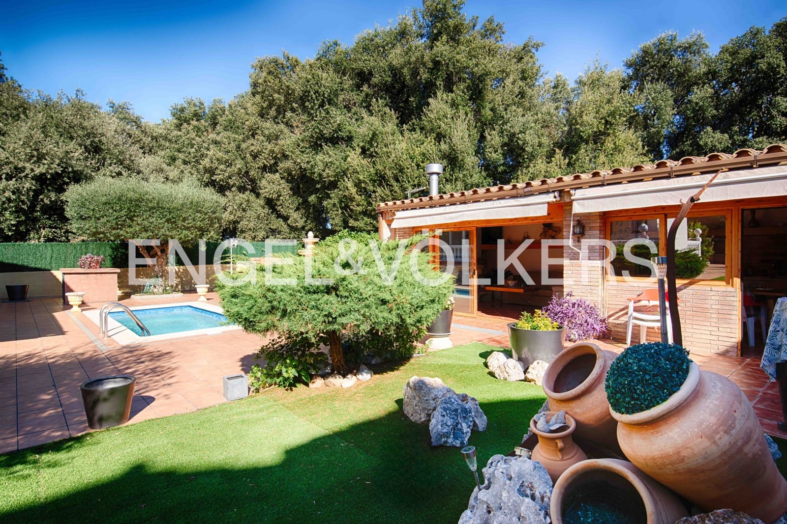 4 sovrum Villa till salu i Avinyonet de Puigventos med pool garage - 480 000 € (Ref: 9307005)