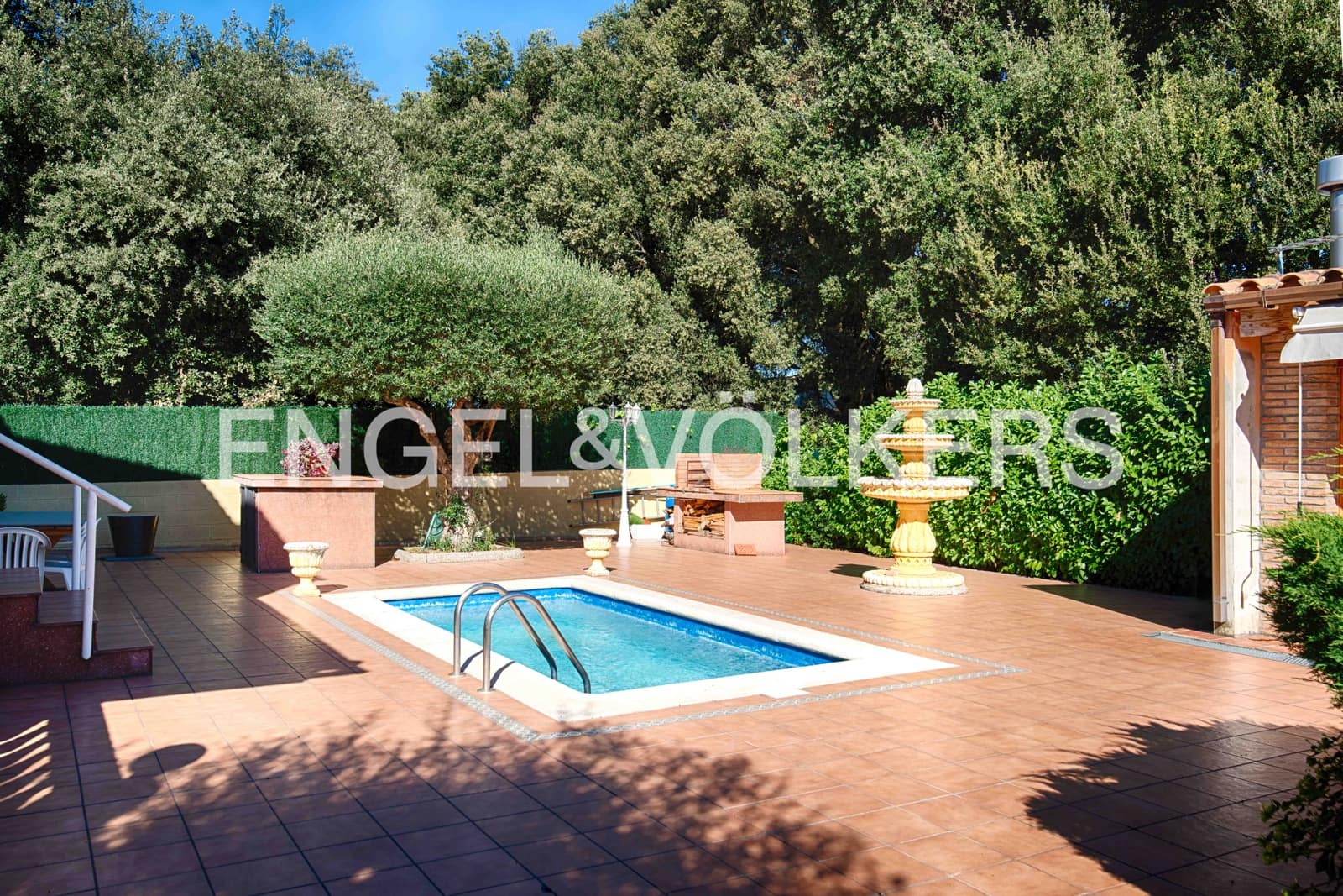 4 sovrum Villa till salu i Avinyonet de Puigventos med pool garage - 480 000 € (Ref: 9307005)