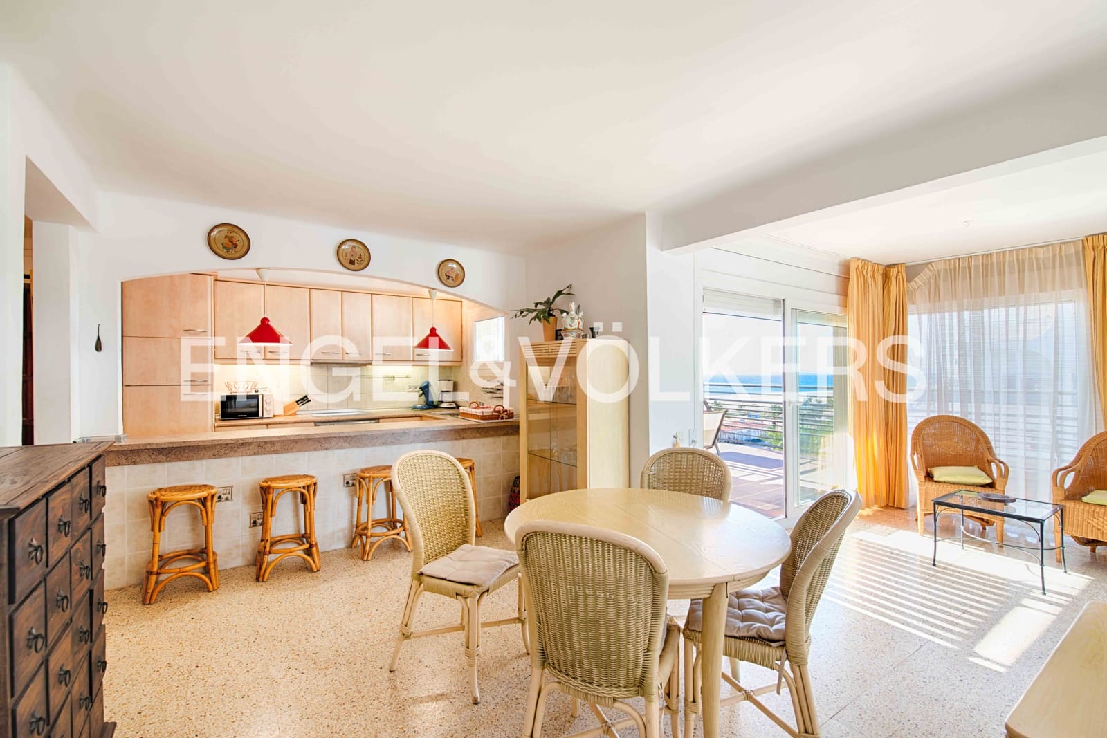 2 bedroom Apartment for sale in Empuriabrava - € 420,000 (Ref: 9309079)
