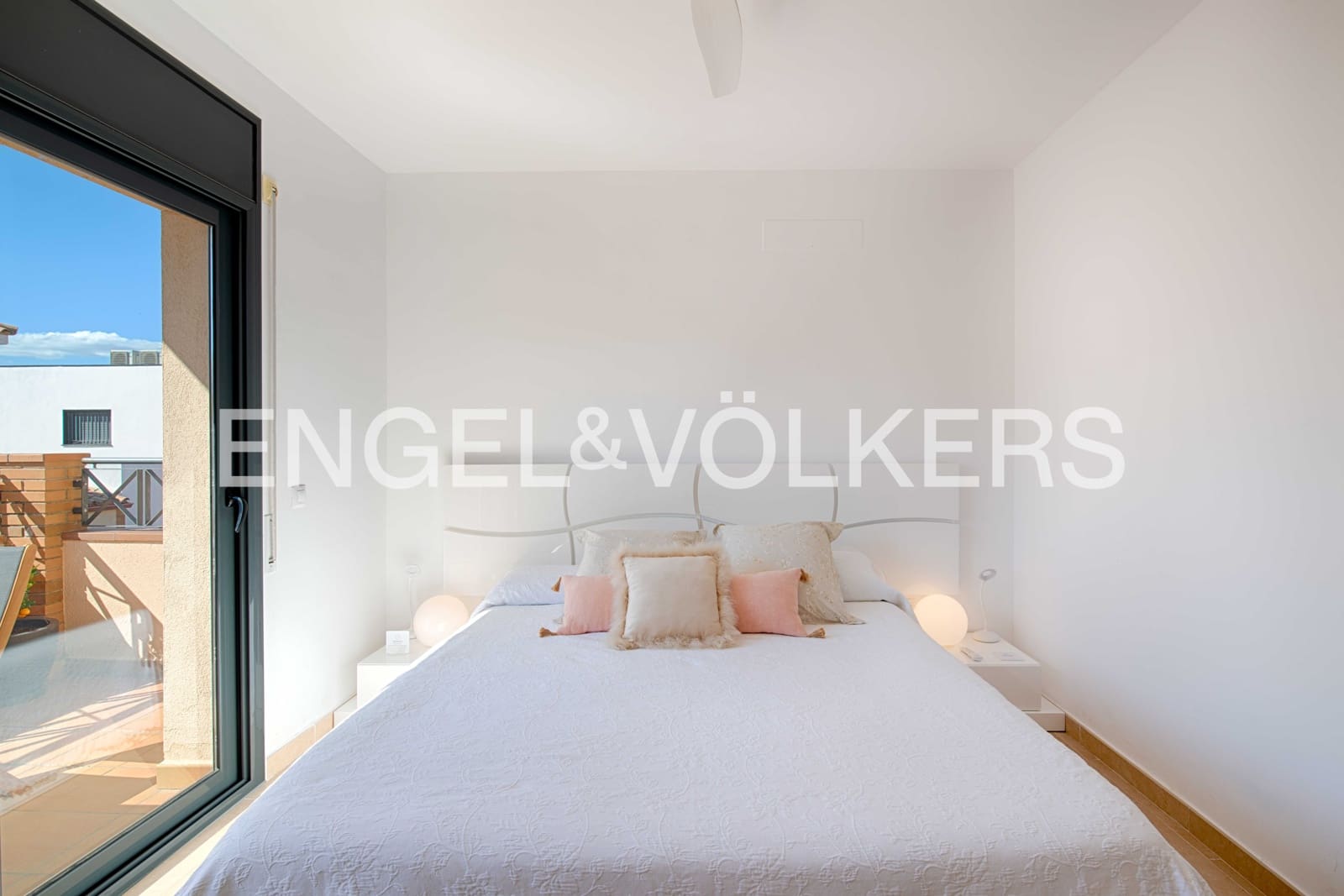 4 makuuhuone Huvila myytävänä paikassa Empuriabrava mukana uima-altaan 
autotalli - 490 000 € (Ref: 9314663)