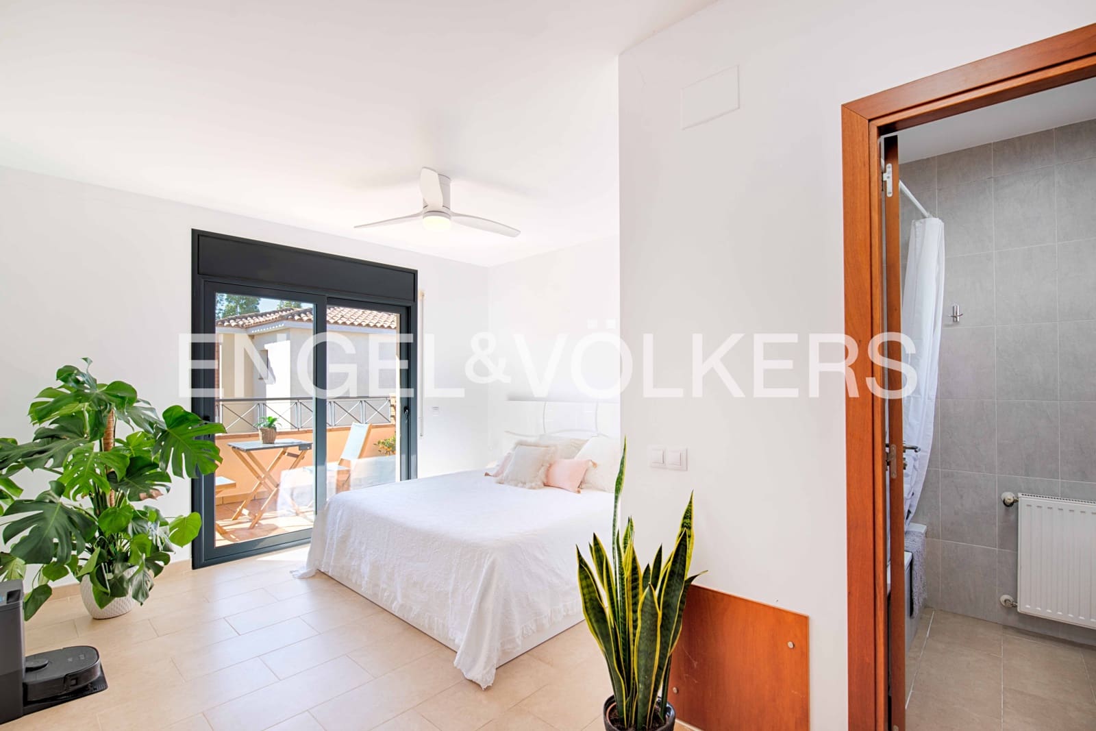 4 makuuhuone Huvila myytävänä paikassa Empuriabrava mukana uima-altaan 
autotalli - 490 000 € (Ref: 9314663)