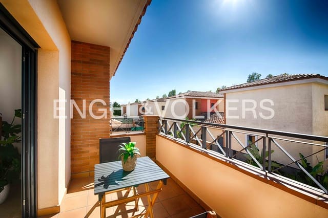 4 makuuhuone Huvila myytävänä paikassa Empuriabrava, Castelló d'Empúries mukana uima-altaan 
autotalli - 490 000 € (Ref: 9314663)