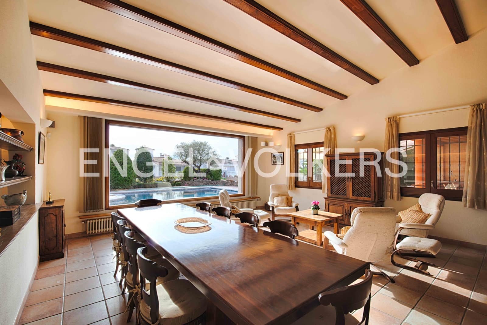 5 bedroom Villa for sale in Empuriabrava with pool garage - € 2,300,000 (Ref: 9340355)